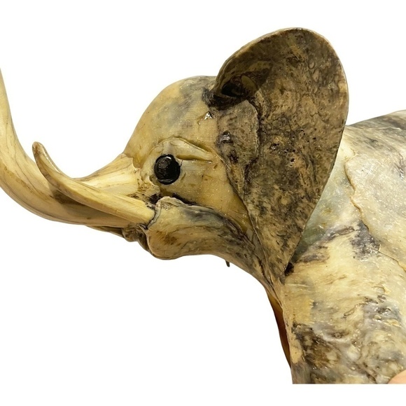Vintage Philippines Elephant Figurines made of Crushed Oyster Shells🤍 - Picture 4 of 9